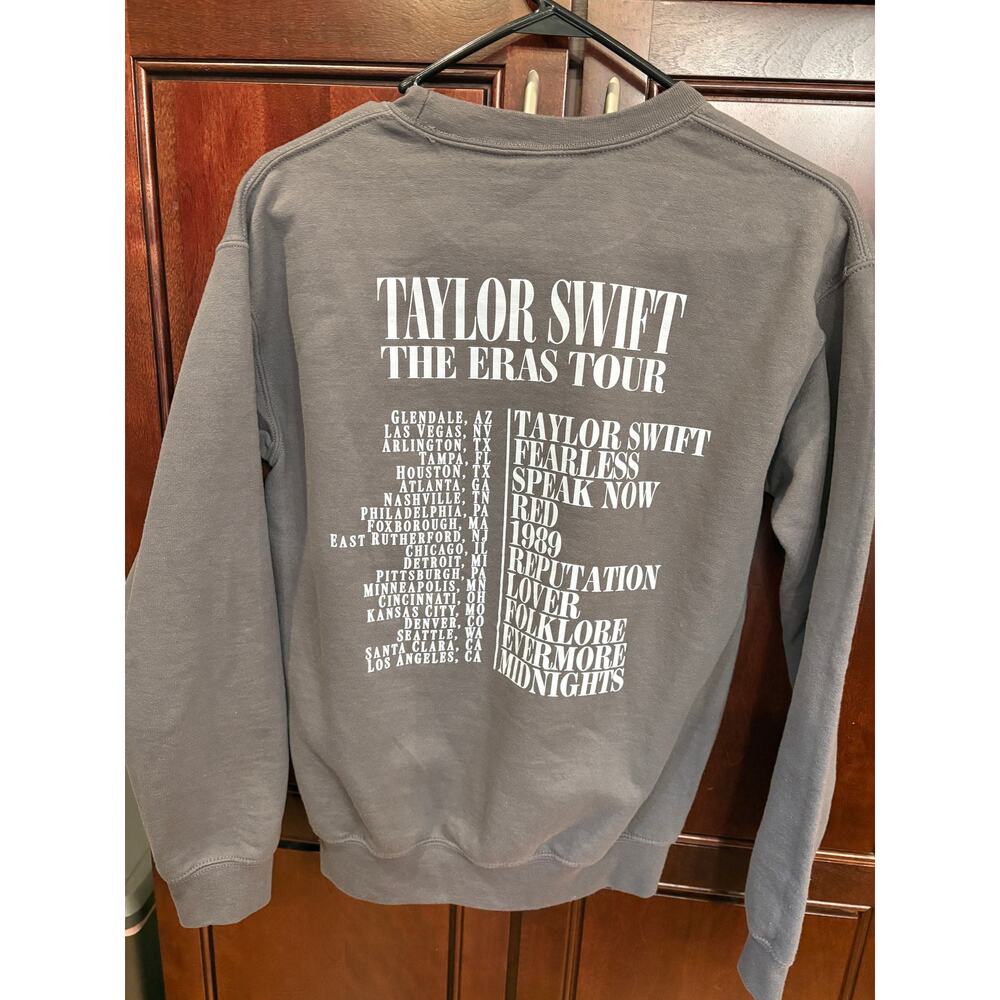 Taylor Swift Eras Tour Gray Crewneck Sweatshirt Size S Excellent Condition - Picture 2 of 9